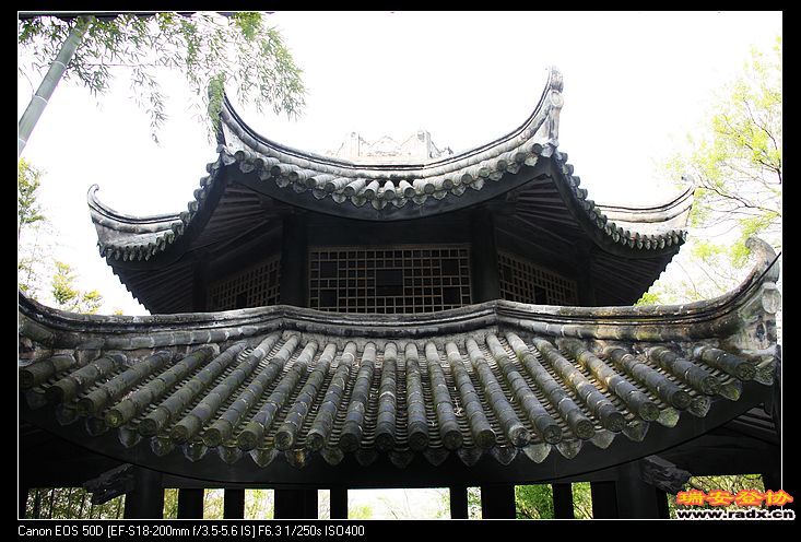 八卦亭。