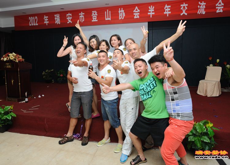 14-我很想，下次拿相机的不是我，我是在台上.jpg