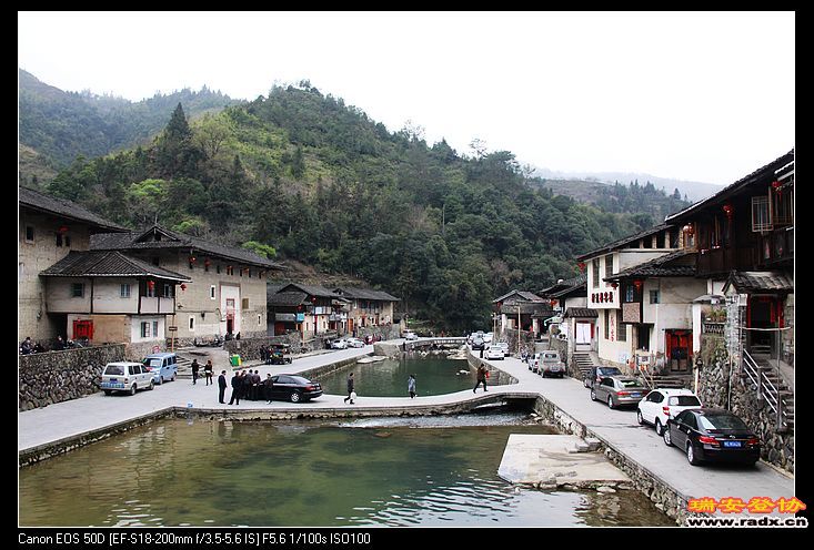 塔下村。