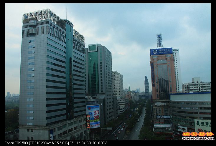 昆明市景。