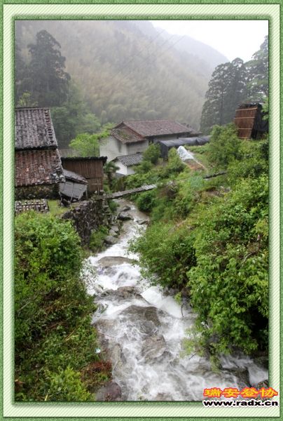 nEO_IMG_雨中小村3.jpg
