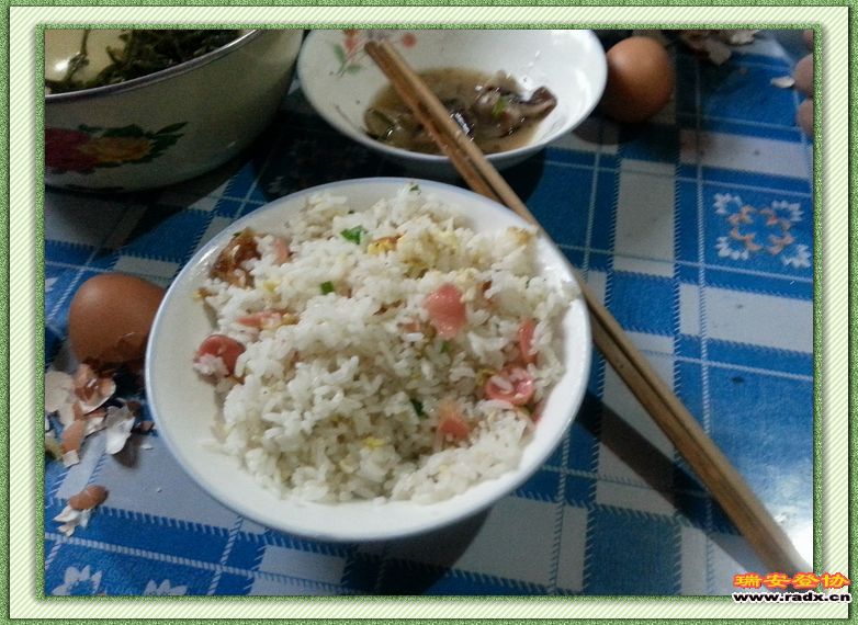 nEO_IMG_麻连岱早餐蛋炒饭.jpg