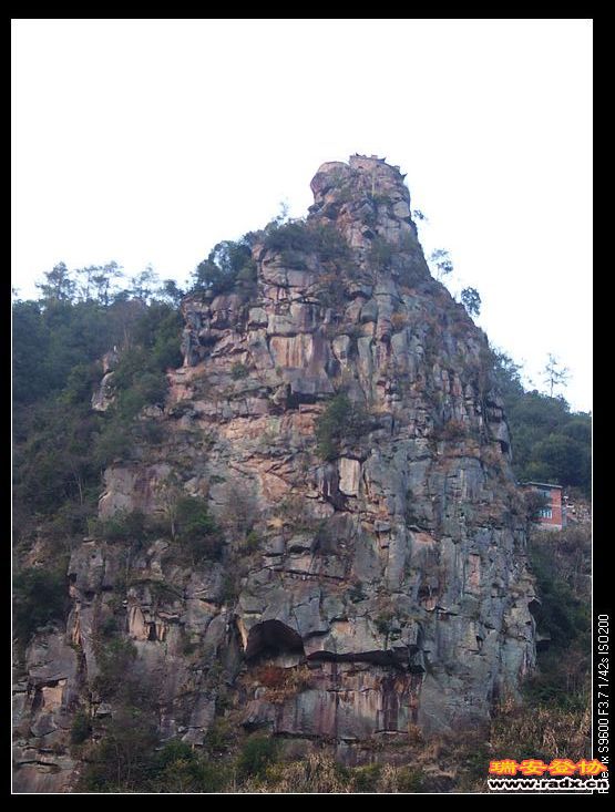 不知名山峰