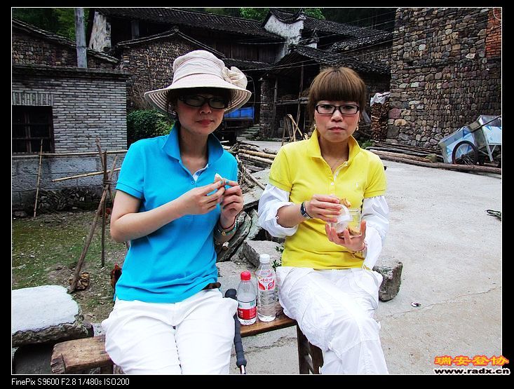 两姐妹？