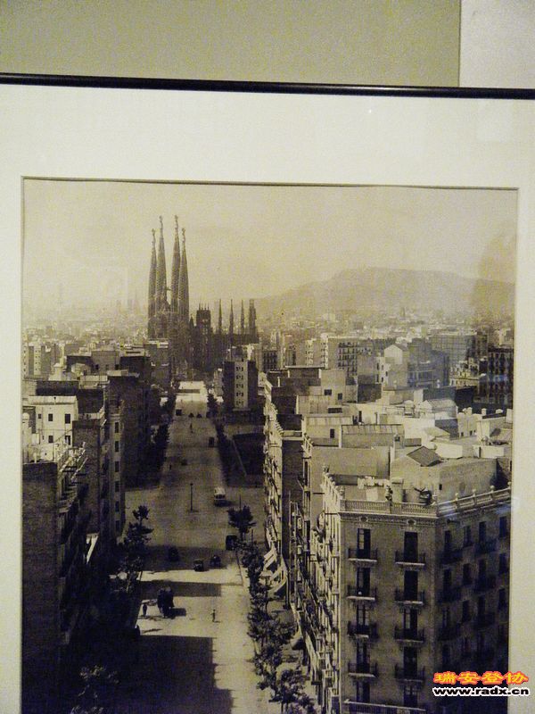 1935