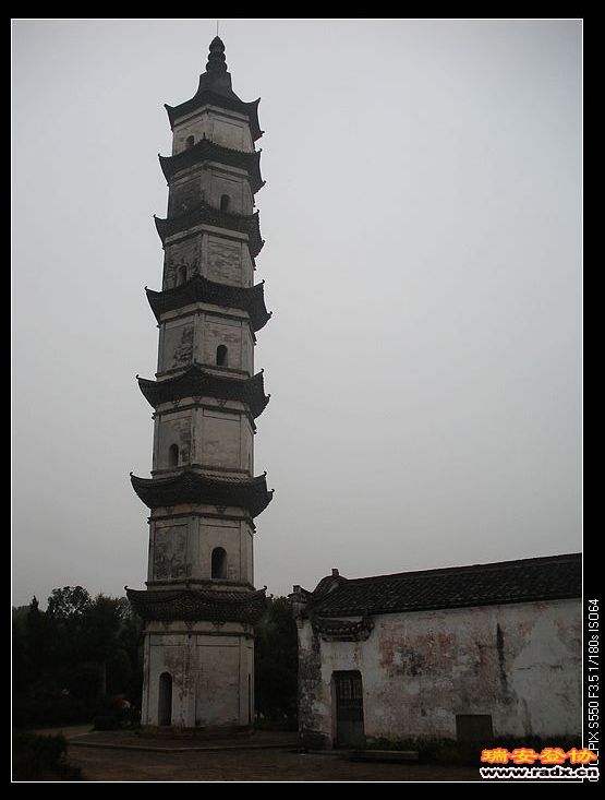 砖云塔。