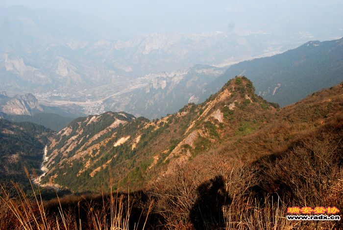 59-百岗尖顶俯瞰群山.jpg